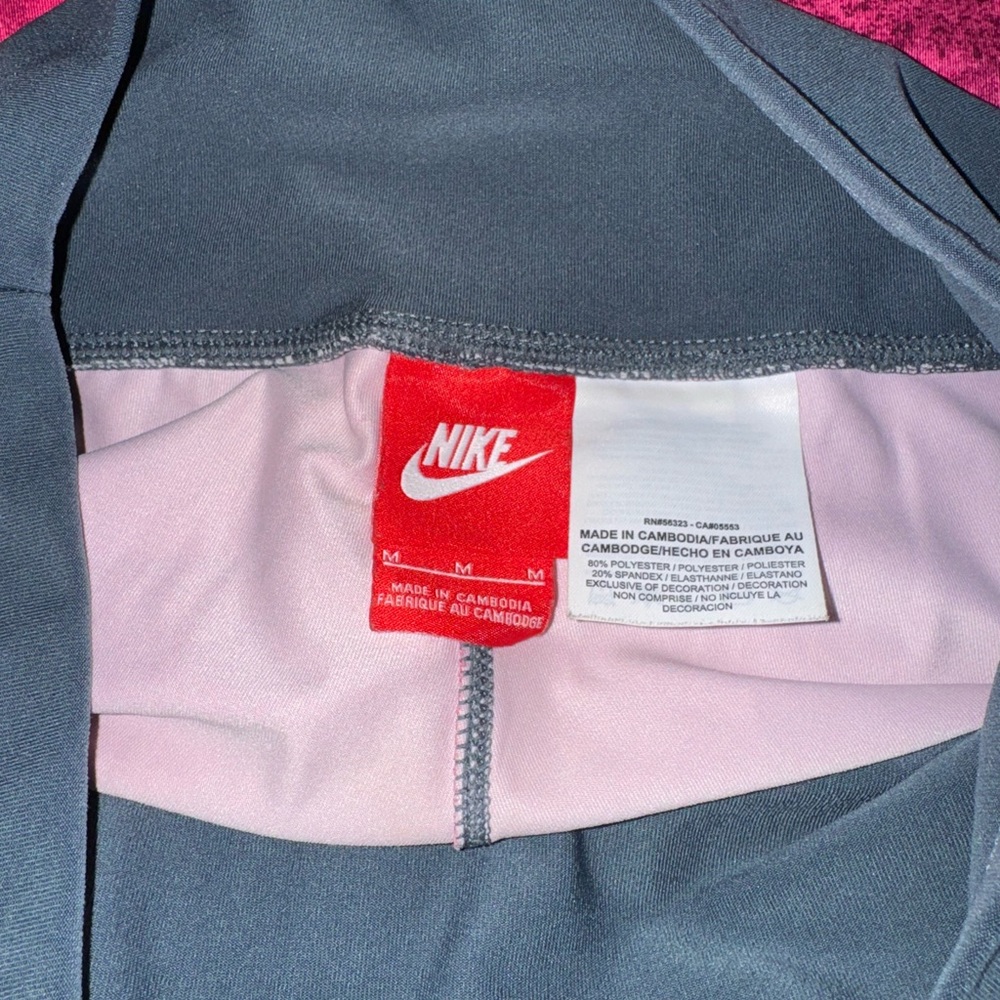 Nike Dri-Fit Women’s Watercolor Style Yoga & Training Leggings - Picture 8 of 8